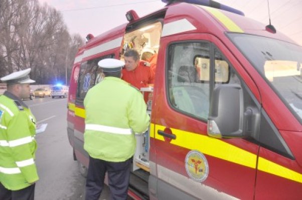 Accident cu victimă: o tânără a ajuns la spital